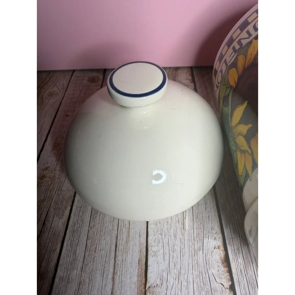 Susan Winget Sunflower Lidded Container Ceramic Vintage 1990s